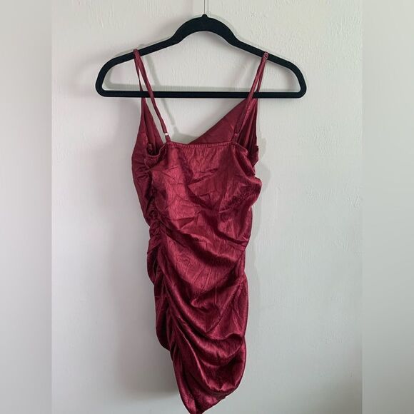 NWT Nasty Gal Raspberry Ruched Mini Dress size 2 - Picture 3 of 8
